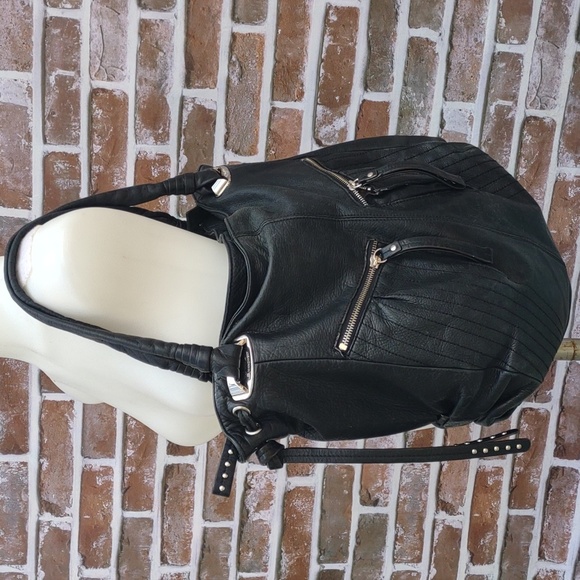 B. Makowsky Black Genuine Leather Slouchy Boho Bucket Bag - Picture 2 of 13